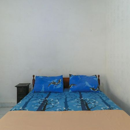 Hotel Tara Bar & Resto Air Sanih Кубутамбахан Экстерьер фото