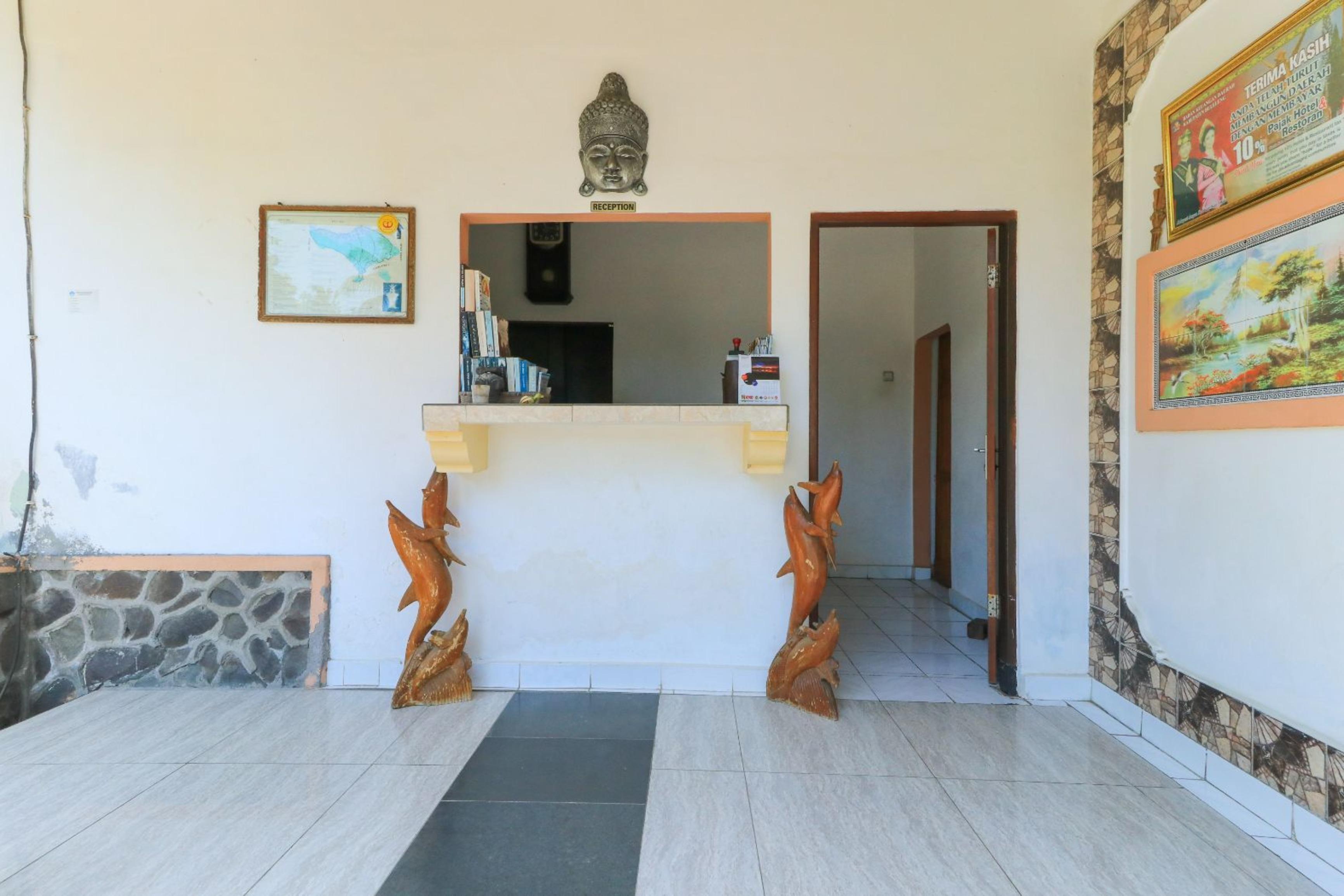 Hotel Tara Bar & Resto Air Sanih Кубутамбахан Экстерьер фото